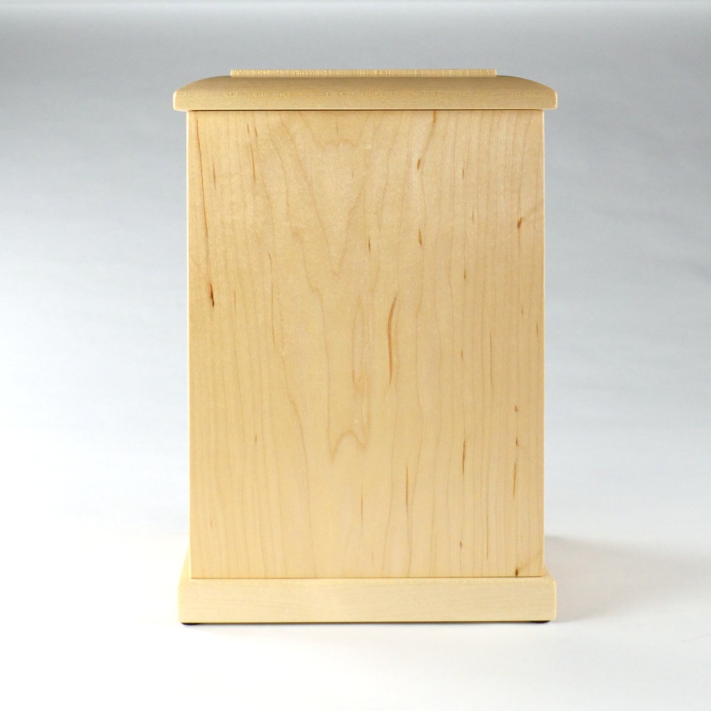 Upright Maple Urn