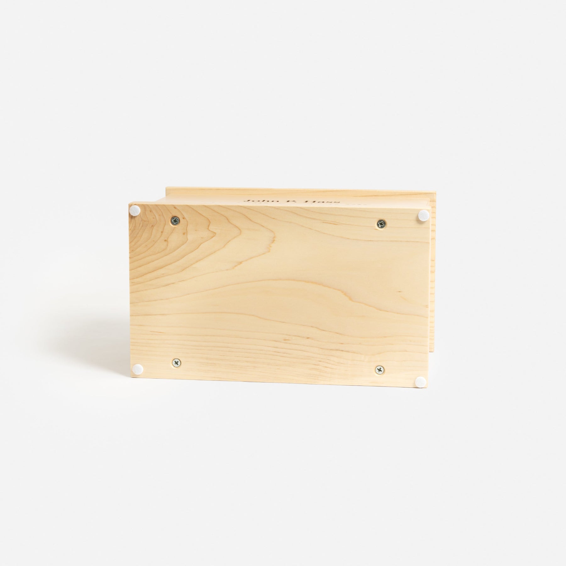 Bottom view of maple urn – smooth base and durable craftsmanship